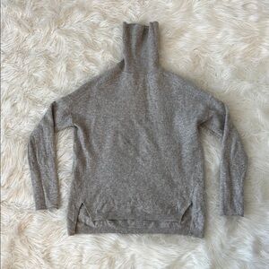 Lark & Ro Gray Turtleneck Sweater
